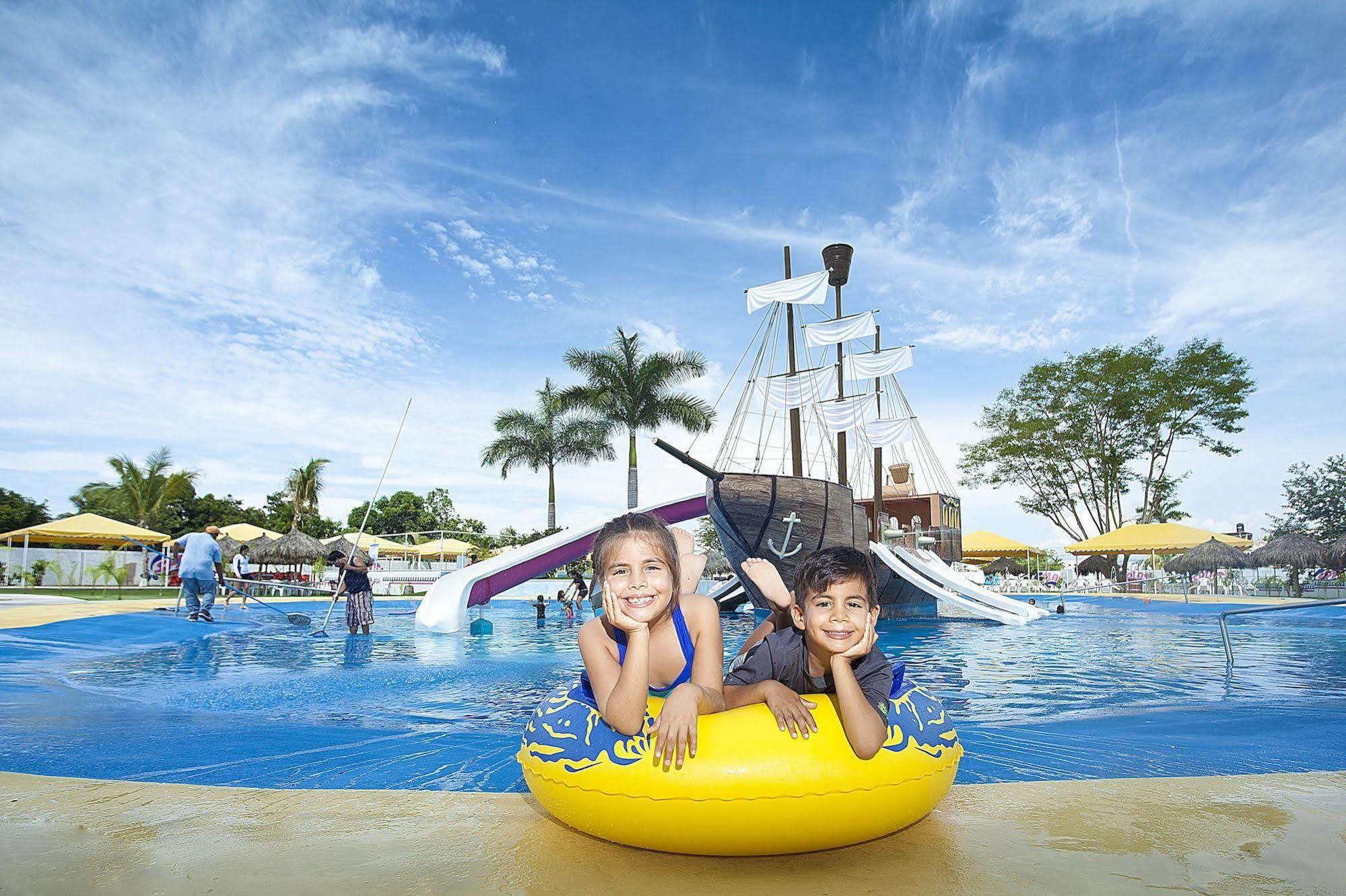 Splash Inn Nuevo Vallarta & Parque Acuatico Exterior photo